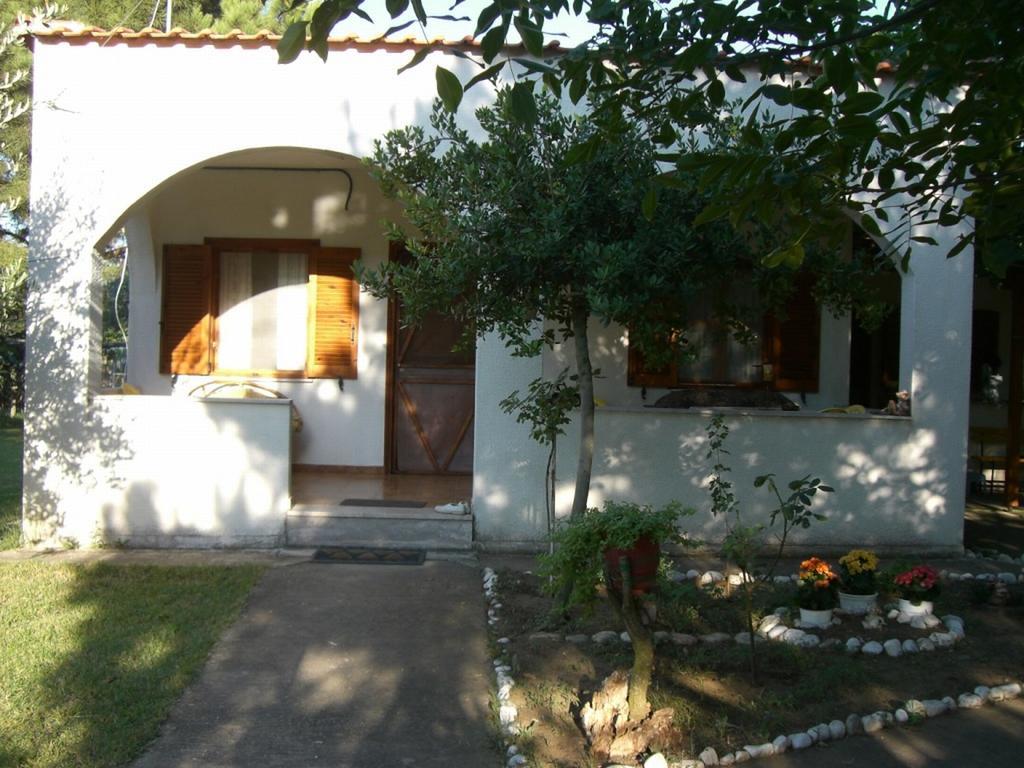 Garden Bungalow Valentina Stavros  Bagian luar foto